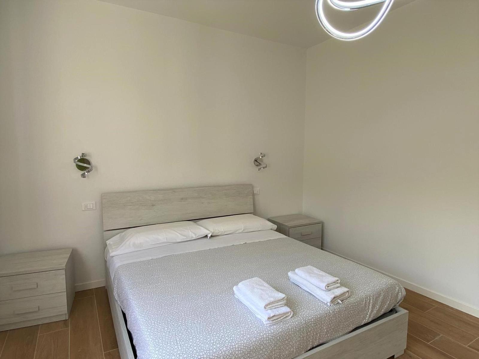 Villa The Swan - Composed By 2 Apartments Mandello del Lario Exterior photo