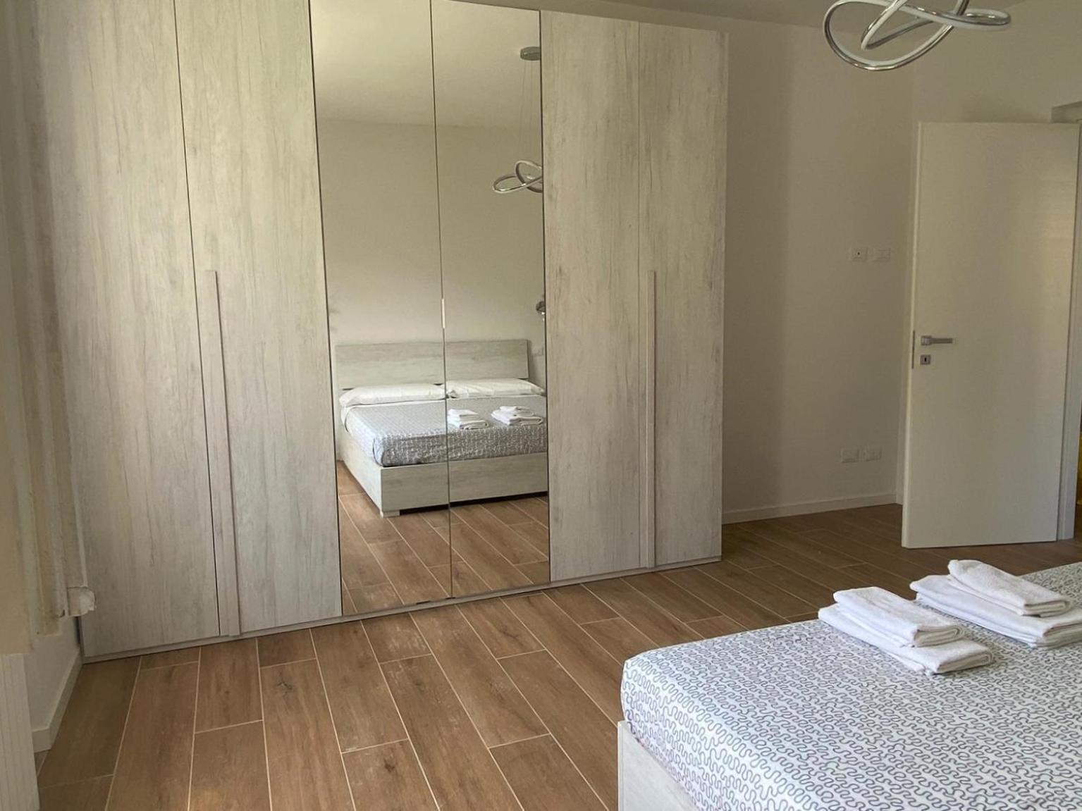 Villa The Swan - Composed By 2 Apartments Mandello del Lario Exterior photo